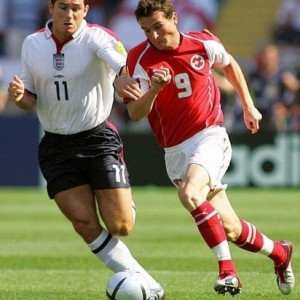 欧冠手机直播-30岁养老，法甲德甲两开花，逢大赛就抽，是瑞士军团也是行走炸弹